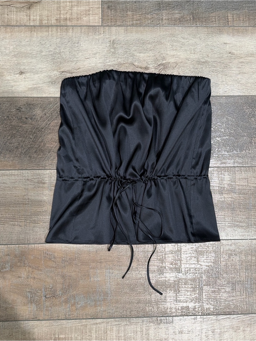 Leo Season Amun silk top in black - Picture 3 of 8